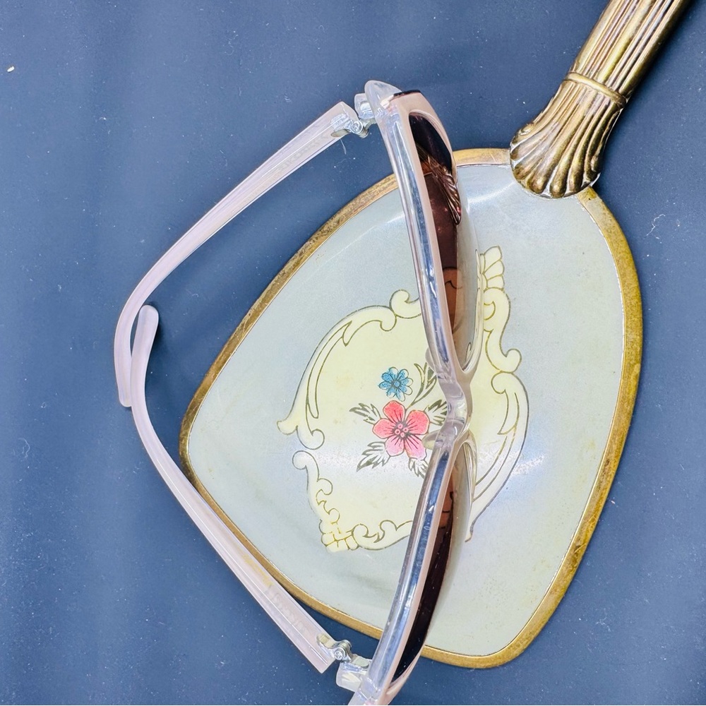 Nanette Lepore Sunglasses - Picture 3 of 7